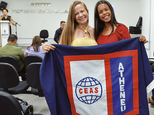 Premiação do ‘Desafio Estudante Influência’ em Sergipe Reconhece Talentos da Educação Premiação do 'Desafio Estudante Influência' em Sergipe Reconhece Talentos da Educação