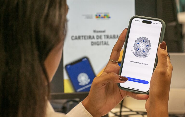 Taxa de Desemprego Atinge 5,4% em Janeiro, Mas Renda Alcança Novo Recorde