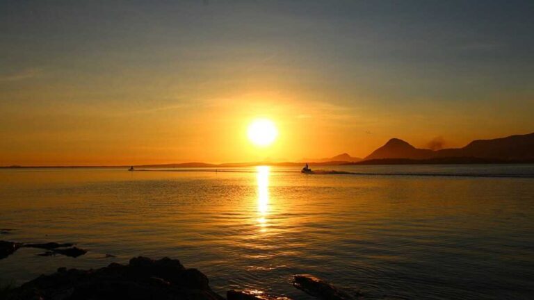 Cachoeiras, Grutas e Praias: Maricá é o Destino Ideal para Quem Busca Sossego Cachoeiras, Grutas e Praias: Maricá é o Destino Ideal para Quem Busca Sossego
