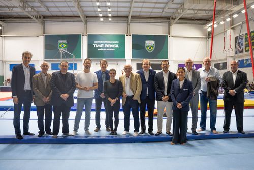 Comissão do Esporte da Câmara Visita o CT do Time Brasil e Fortalece Parcerias Comissão do Esporte da Câmara Visita o CT do Time Brasil e Fortalece Parcerias