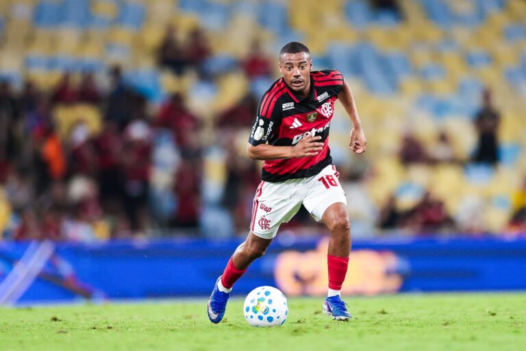 De la Cruz Desfalca Flamengo em Jogo Contra o Atlético-MG: Conheça os Relacionados De la Cruz Desfalca Flamengo em Jogo Contra o Atlético-MG: Conheça os Relacionados