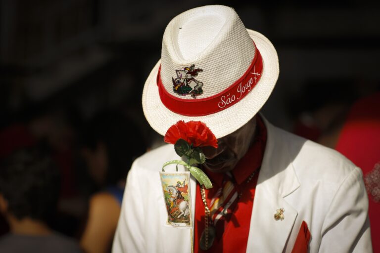 Feriado de São Jorge no Rio: 34 Eventos Imperdíveis para Celebrar com Samba e Feijoada Feriado de São Jorge no Rio: 34 Eventos Imperdíveis para Celebrar com Samba e Feijoada