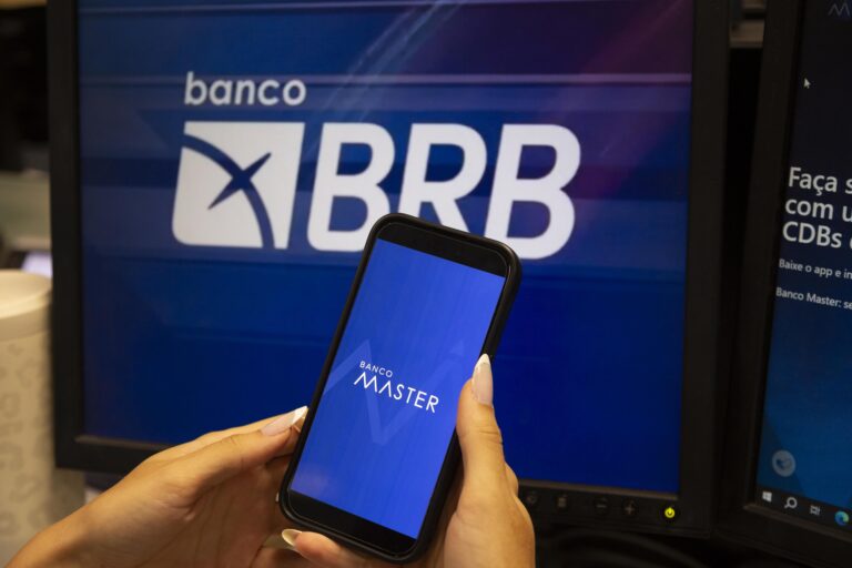Governadora do DF Afirma que BRB Não Será Vendido e Superou Crise Financeira Governadora do DF Afirma que BRB Não Será Vendido e Superou Crise Financeira