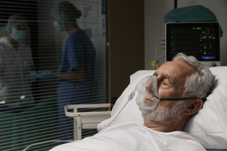 Gripe Chega Mais Cedo em 2026: Casos Graves Dobram em Relação ao Ano Passado