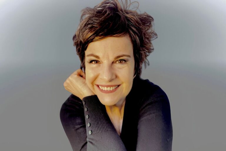 Leila Pinheiro Comemora 45 Anos de Carreira em Fortaleza com ‘Viva Meu Samba’ Leila Pinheiro Comemora 45 Anos de Carreira em Fortaleza com 'Viva Meu Samba'