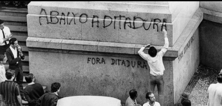 Os Reflexos da Ditadura (1964-1985) na Política do Rio de Janeiro: Uma Análise Necessária Os Reflexos da Ditadura (1964-1985) na Política do Rio de Janeiro: Uma Análise Necessária