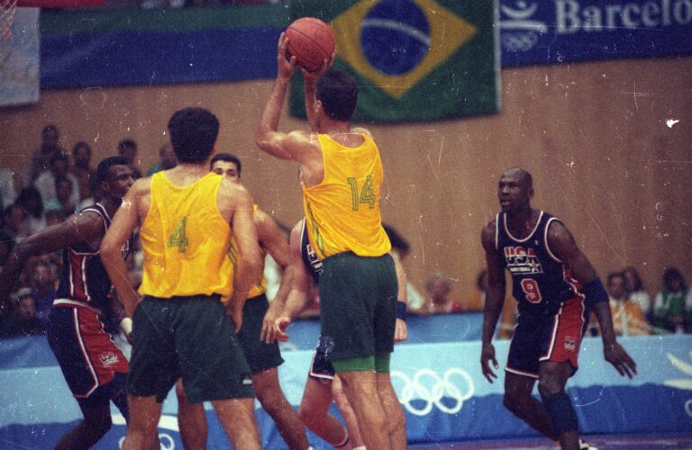 Oscar Schmidt e Michael Jordan: Um Encontro Histórico no Basquete