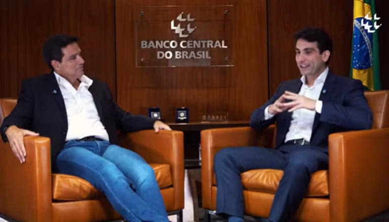 Política Monetária: Galípolo e Campos Neto, Sem Diferenças Notáveis Política Monetária: Galípolo e Campos Neto, Sem Diferenças Notáveis