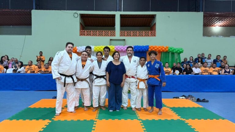 Salários de Professores Superam Médicos e Aulas de Judô com Campeã Olímpica em Campo Largo do Piauí Salários de Professores Superam Médicos e Aulas de Judô com Campeã Olímpica em Campo Largo do Piauí