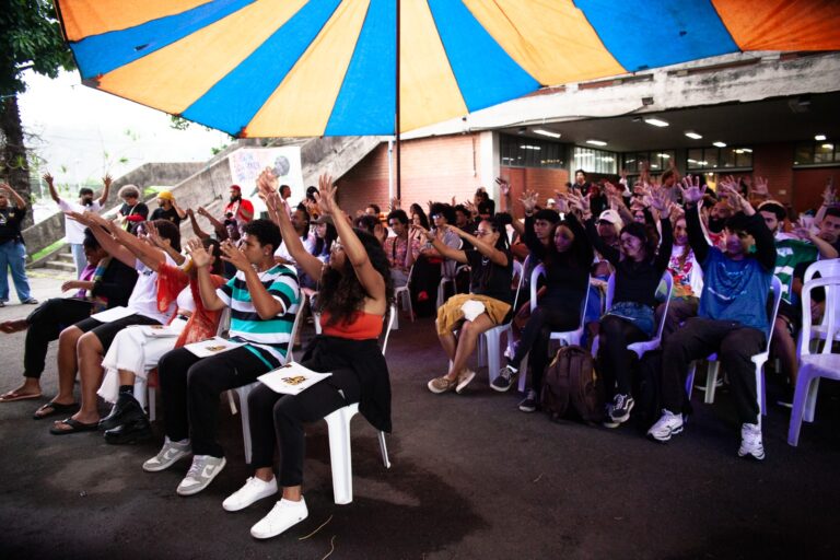 Sesc Madureira Lança Formação Gratuita de Slammasters: Oportunidade Imperdível! Sesc Madureira Lança Formação Gratuita de Slammasters: Oportunidade Imperdível!