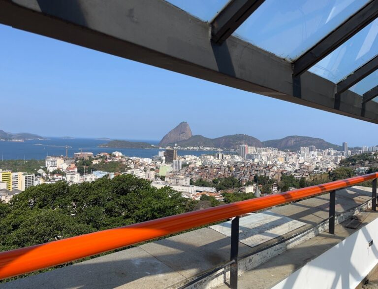 UFRJ Oferece 588 Vagas em Imersão Cultural no Rio de Janeiro UFRJ Oferece 588 Vagas em Imersão Cultural no Rio de Janeiro