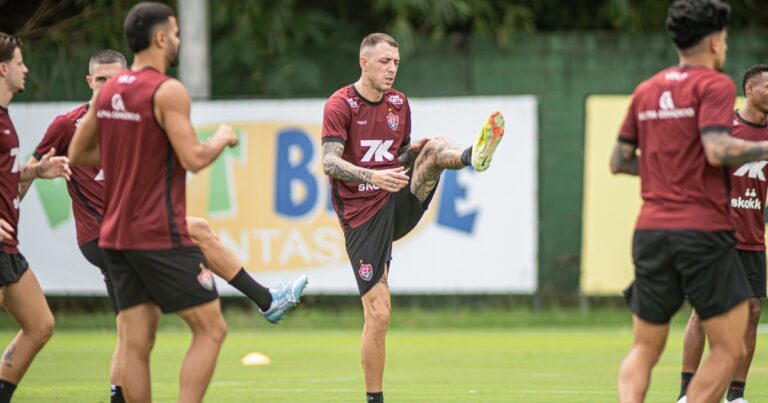 Vitória se Prepara para Enfrentar o Flamengo na Copa do Brasil: Embarque para o Rio