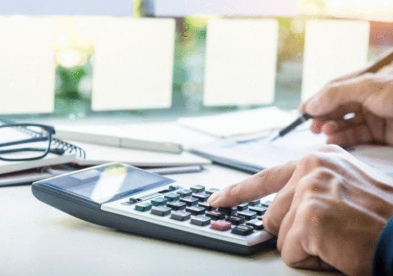 A Influência dos Juros na Dívida Pública: Economistas Desafiam a Narrativa Comum A Influência dos Juros na Dívida Pública: Economistas Desafiam a Narrativa Comum
