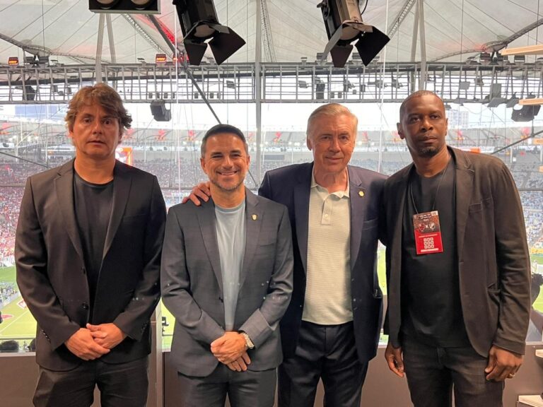 Ancelotti Visita Maracanã Para Flamengo x Vasco: Estrategista da Seleção Brasileira