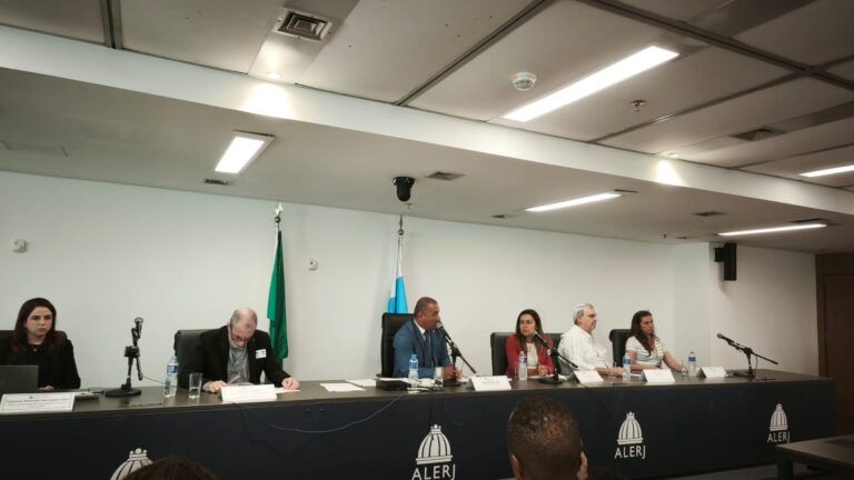 CPI Investiga Falta de Tratamento de Chorume no RJ e Riscos à Saúde na Baía de Guanabara CPI Investiga Falta de Tratamento de Chorume no RJ e Riscos à Saúde na Baía de Guanabara