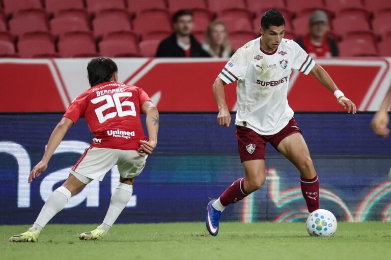 Derrota do Fluminense para o Internacional Complica Situação na Libertadores Derrota do Fluminense para o Internacional Complica Situação na Libertadores