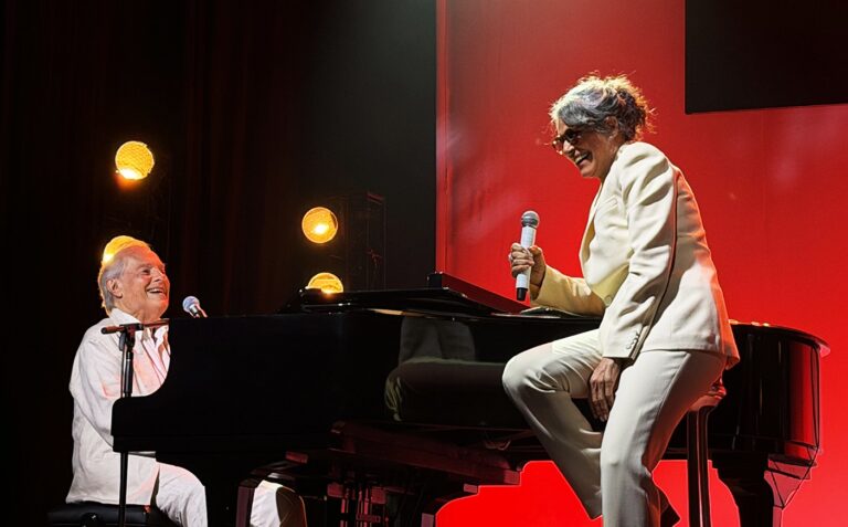Francis Hime e Simone Brilham no Show 'Embarcação' com Canções que Celebram o Amor