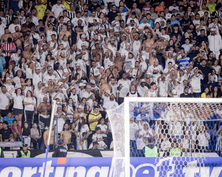 Santos Confirma Jogo no Estádio do Rival: O Que Esperar da Partida? Santos Confirma Jogo no Estádio do Rival: O Que Esperar da Partida?