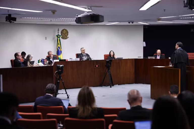 STF Debate Possível Referendo de Prisões de Deputados pela Alerj