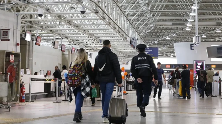 Turismo Internacional no Brasil Cai 1,3%, Mas Rio e Nordeste Crescem Forte