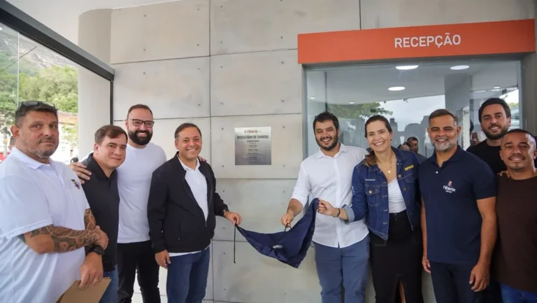 Prefeitura de Niterói inaugura Bicicletário de Charitas com 400 vagas para fortalecer mobilidade sustentável Prefeitura de Niterói inaugura Bicicletário de Charitas com 400 vagas para fortalecer mobilidade sus