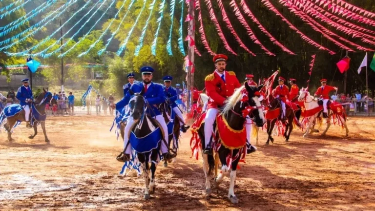 268ª Festa de São Gonçalo e Cavalhadas de Amarantina reúne fé e tradição em Ouro Preto 268ª Festa de São Gonçalo e Cavalhadas de Amarantina reúne fé e tradição em Ouro Preto