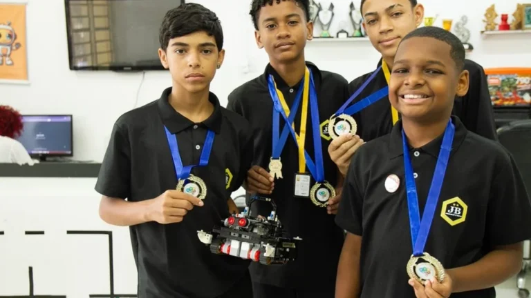 Alunos da rede pública de Niterói avançam para Olimpíada Nacional de Robótica