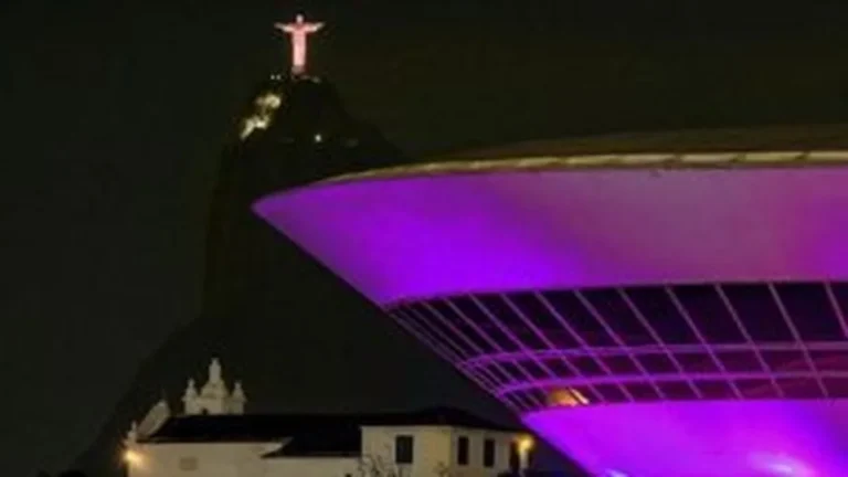 MAC Niterói Iluminado para Conscientização sobre Tumores Ginecológicos MAC Niterói Iluminado para Conscientização sobre Tumores Ginecológicos
