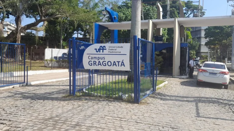 Ameaças a Estudantes da UFF Após Manifestações Pró-Lula Mobilizam Polícia Federal Ameaças a Estudantes da UFF Após Manifestações Pró-Lula Mobilizam Polícia Federal