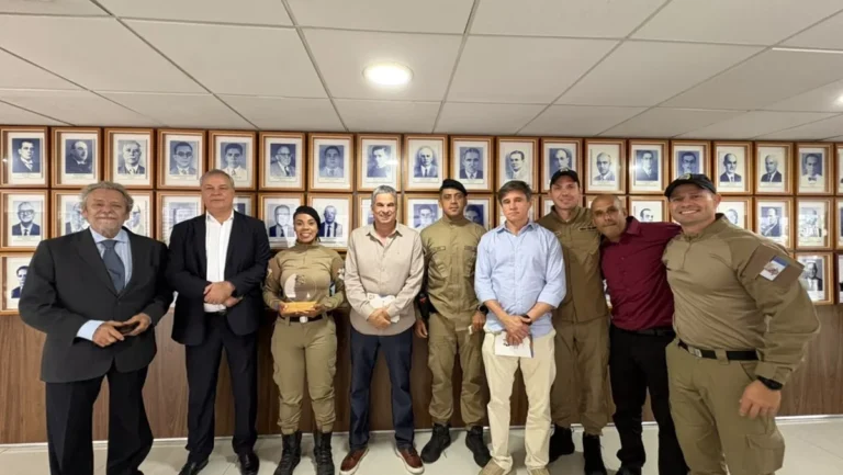 Guarda de Niterói recebe 2º lugar em prêmio estadual com programa de prevenção à violência nas escolas Guarda de Niterói recebe 2º lugar em prêmio estadual com programa de prevenção à violência nas escol