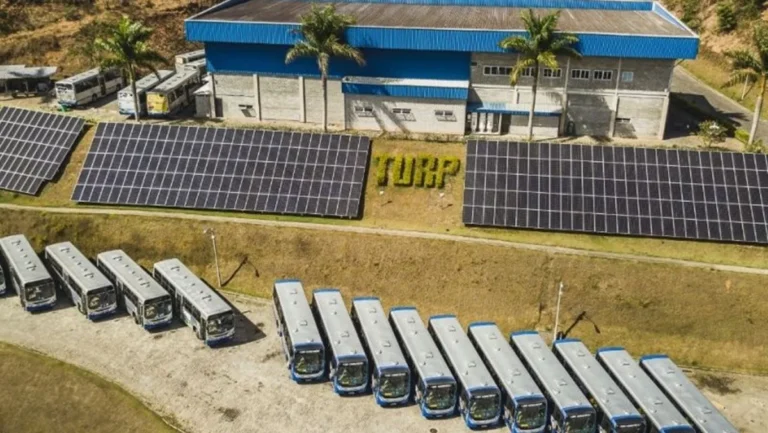 Prefeitura de Petrópolis retoma garagem da Turp para reforçar manutenção de ônibus Prefeitura de Petrópolis retoma garagem da Turp para reforçar manutenção de ônibus