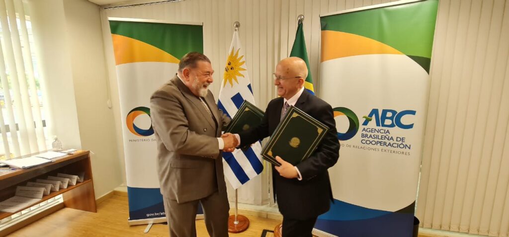 Brasil e Uruguai assinam novos projetos de cooperação em saúde e defesa civil