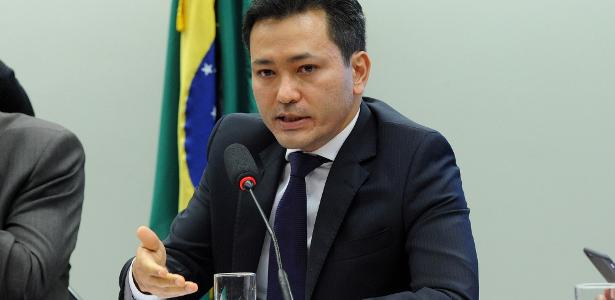 O bloqueio de R$ 15 bilhões é atribuído pelo governo à desoneração da folha dos municípios.