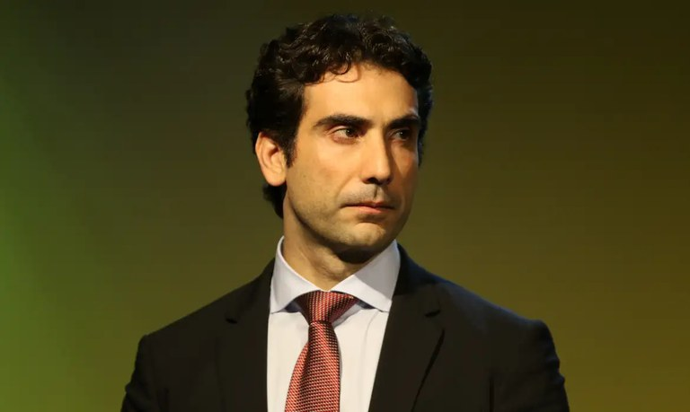 “Desafios de Galípolo: Implementação da Nova Política Monetária”