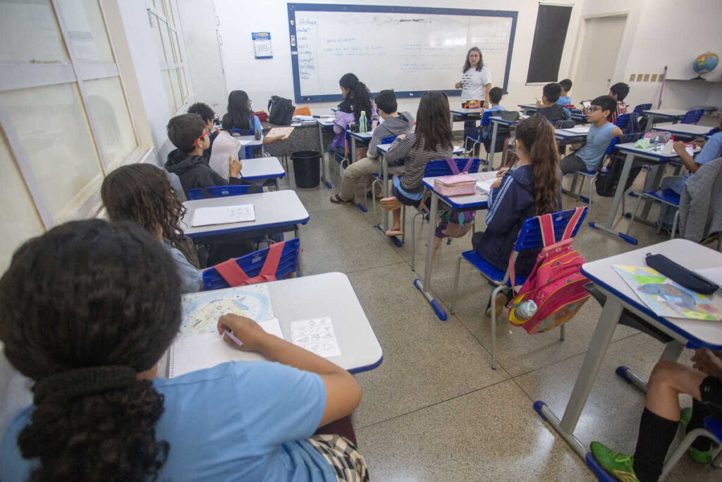 Brasil tem 632 mil crianças na fila por vagas em creches, aponta pesquisa