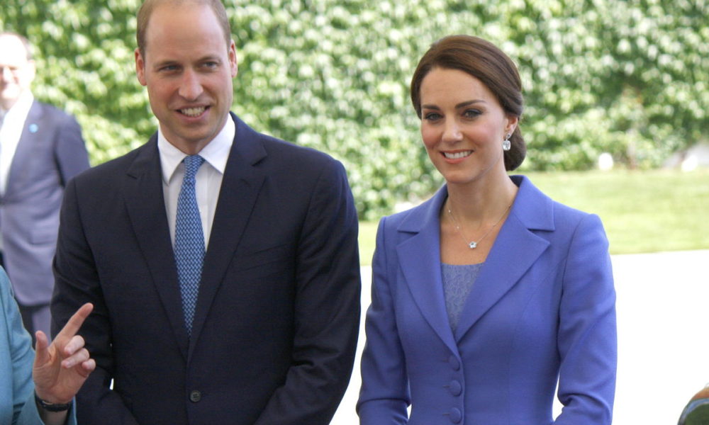 “Nostradamus Previsões: Fim da Monarquia Britânica e Identificação dos ‘Culpados'”