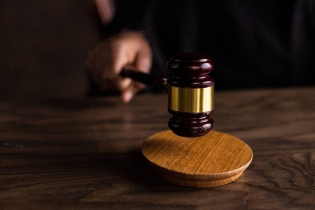 Justiça determina que casa de repouso do DF indenize filhos de idoso falecido em clínica