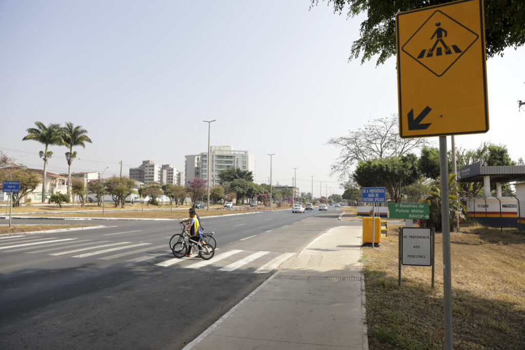 “Revitalização da Avenida Contorno: Conforto e Segurança para os Moradores do Guará”