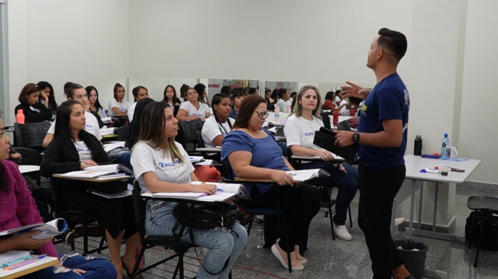 Estudantes do QualificaDF Garantem Recolocação Profissional Antes de Concluir o Curso