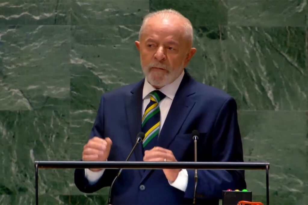 Lula Afirma que a Democracia Enfrenta o Momento Mais Crítico Desde a Segunda Guerra Mundial