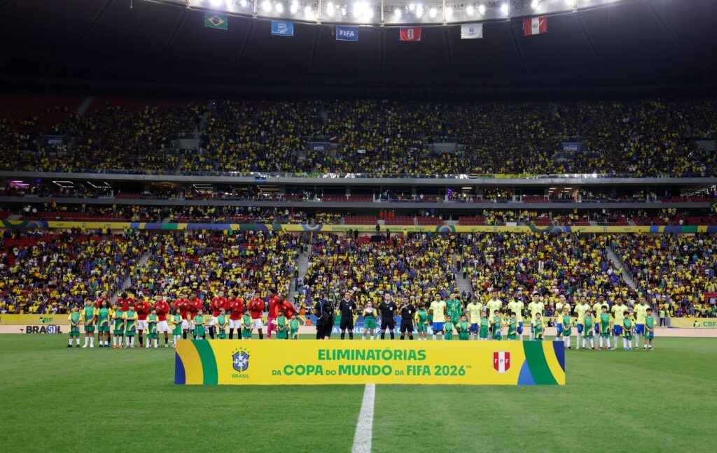 Brasilienses Acompanhando Grande Vitória do Brasil nas Eliminatórias na Arena BRB Mané Garrincha