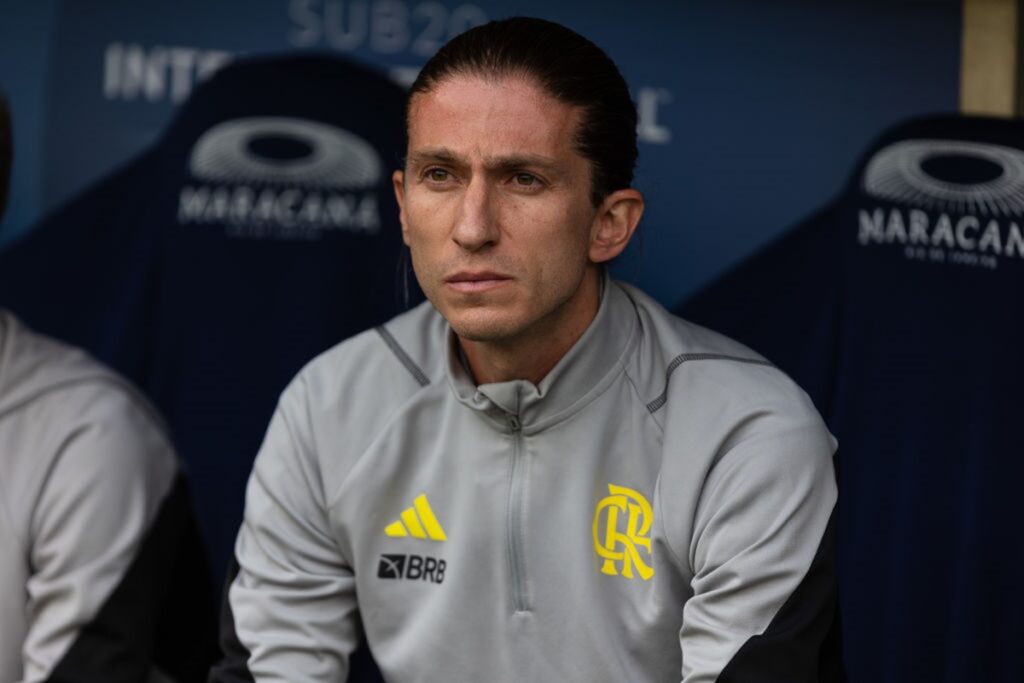 Expectativas e Desafios de Filipe Luís como Novo Treinador Interino do Flamengo