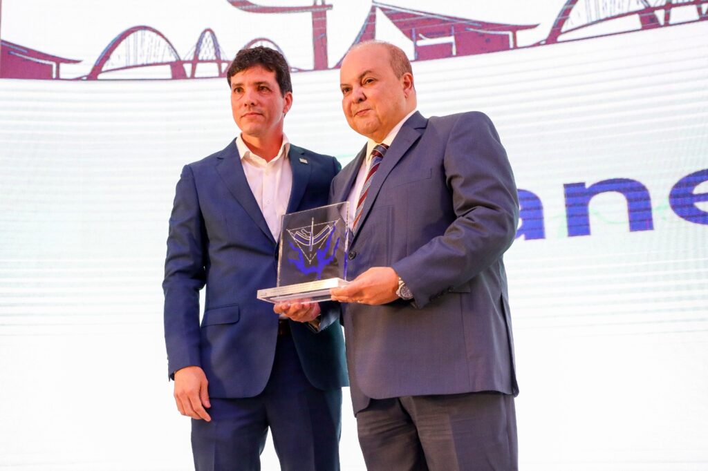 Ibaneis Rocha Enaltece Parceria com o Setor da Construção Civil em Homenagem do Sinduscon-DF