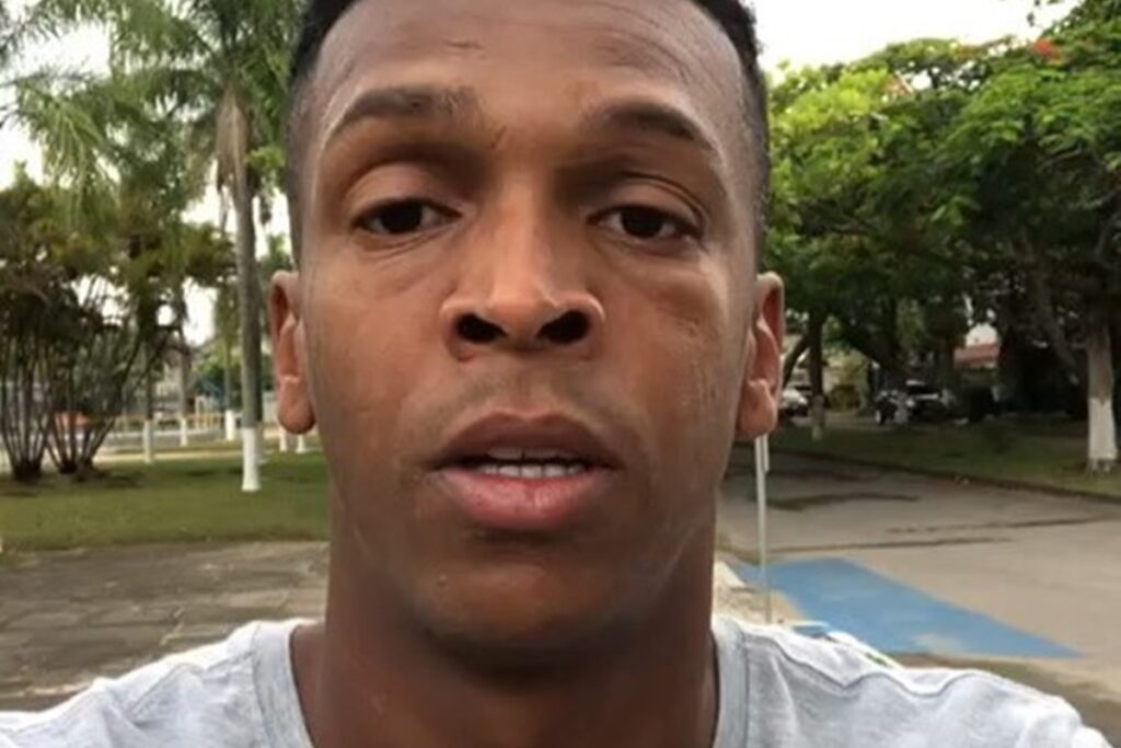 Jô, ex-atacante do Corinthians, é preso novamente por dívida de pensão alimentícia