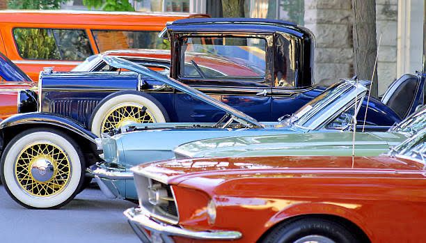 “Fim de Semana em Brasília: Exposição de Carros Antigos, Arte e Oficinas Imperdíveis”