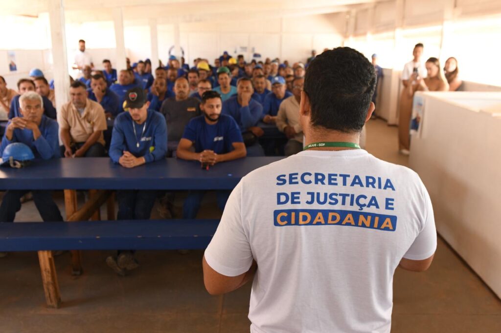 ‘Conversa com Eles’ aborda violência doméstica com mil trabalhadores da construção civil em 2024
