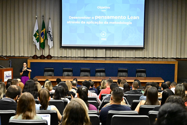 Treinamento de Servidores para Otimização de Processos e Redução de Desperdícios em Unidades de Saúde