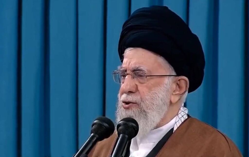 Khamenei Adverte Trump: Ataque dos EUA Resultará em Consequências Irreparáveis
