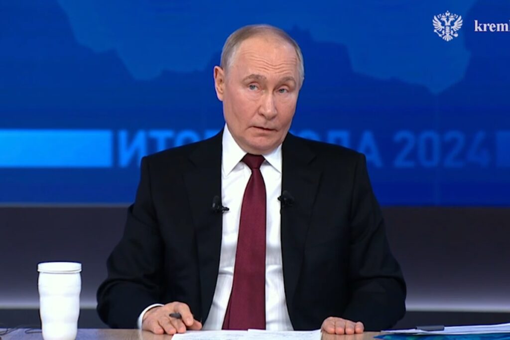 Rússia avisa EUA sobre apoio a Israel; Putin se oferece como mediador na crise