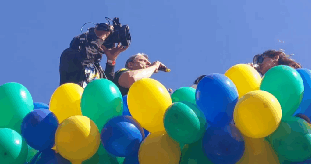 Tarcísio Celebra Aniversário e Canta Louvores em Trio Durante a Marcha para Jesus em São Paulo